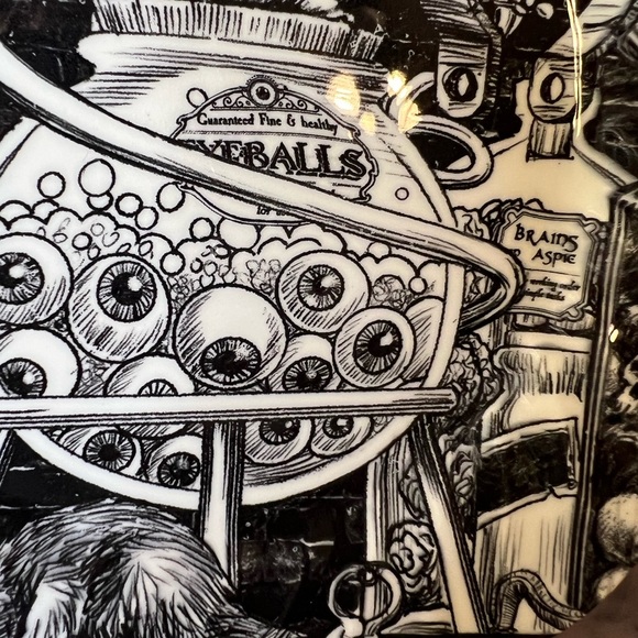 Halloween Laboratory Boiling Eyeballs Dinner Plate Apothecary Rats Poison Bottle - Picture 14 of 16